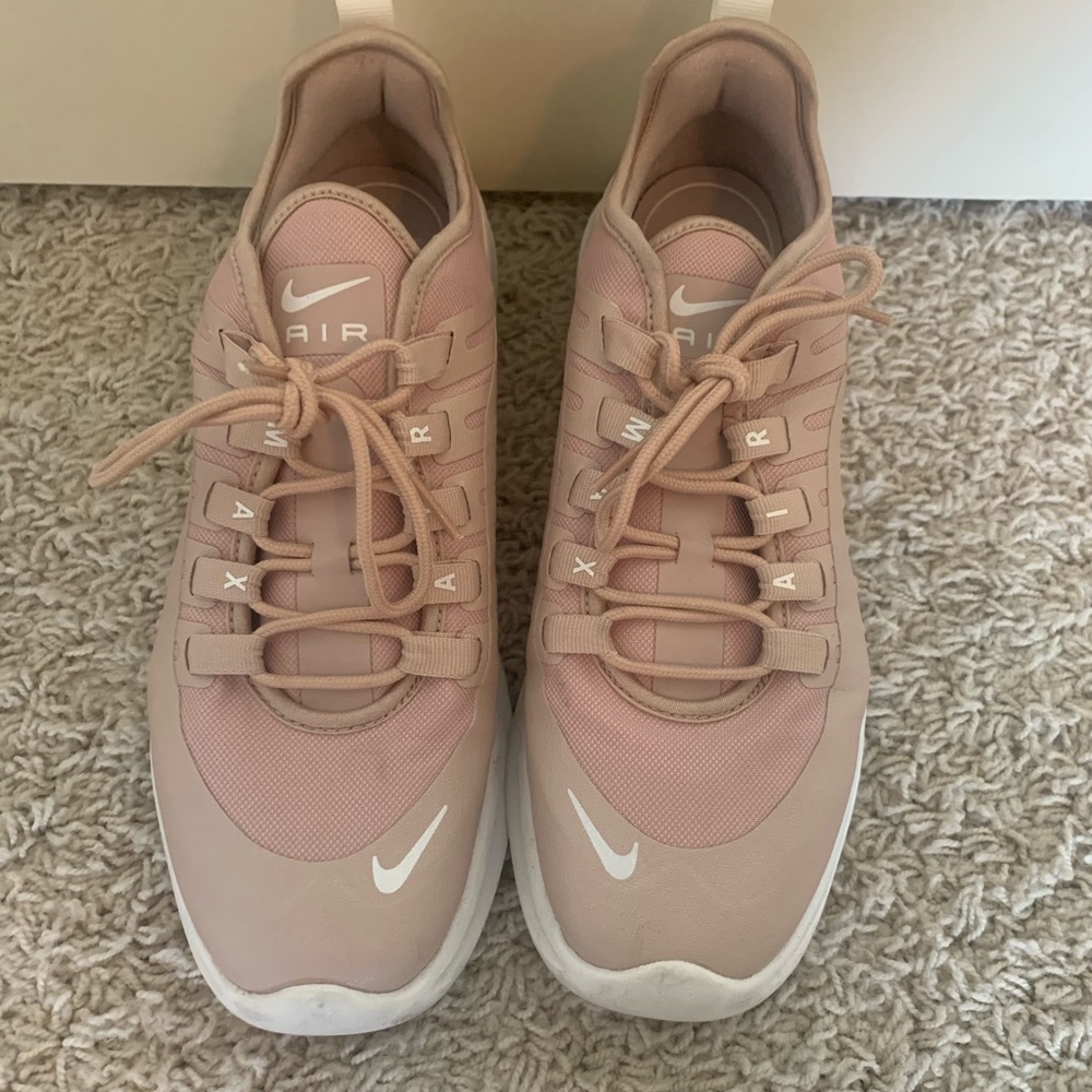 Nike Air Women’s Shoe